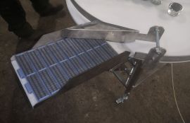 Вращающийся накопительный стол для линии по маркировке банок для компании 