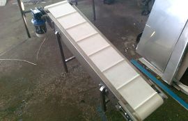 Объект: Наклонный ленточный конвейер в нержавеющем исполнении