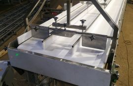  Ленточный конвейер для перемещения и наполнения лотков с едой - фото 5